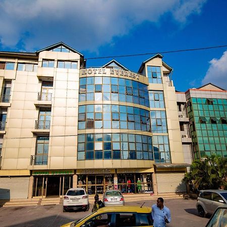 Hotel Everest Rd Congo Киншаса Екстериор снимка